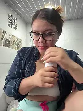 Freechat solecito_22 on StripChat