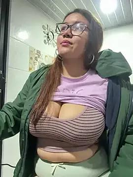 Freechat solecito_22 on StripChat