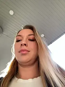 Sweet___Emily — Welcome vibes in Emily's pussy