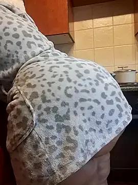 Freechat thicktash on StripChat