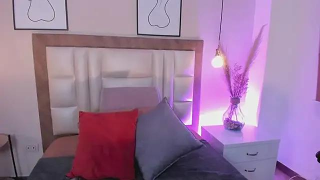 VelvettCrowee — Cameltoe