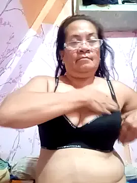 vickyhot1966's avatar