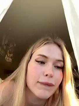 StripChat Vladamais is Freechat Vladamais — Naked dance and squirt
