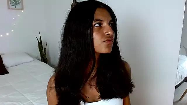 Freechat YuliethPetite on StripChat